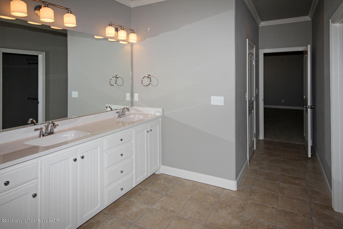 15259 Dowell Road Amarillo, TX 79119 - Photo 38 of 47 Master Bath2