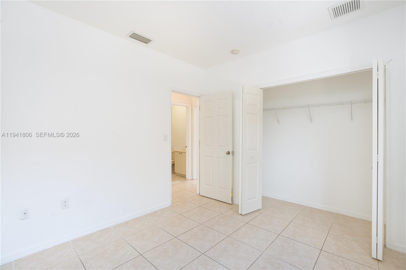 5655 Southwest 163rd Path Miami, FL 33193 - Photo 14 of 33