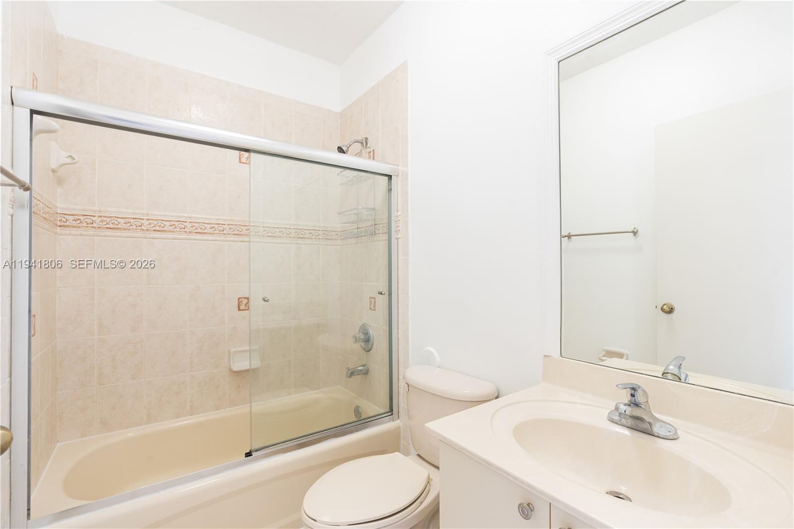 5655 Southwest 163rd Path Miami, FL 33193 - Photo 16 of 33