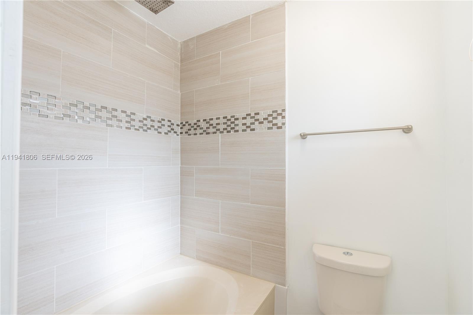 5655 Southwest 163rd Path Miami, FL 33193 - Photo 18 of 33