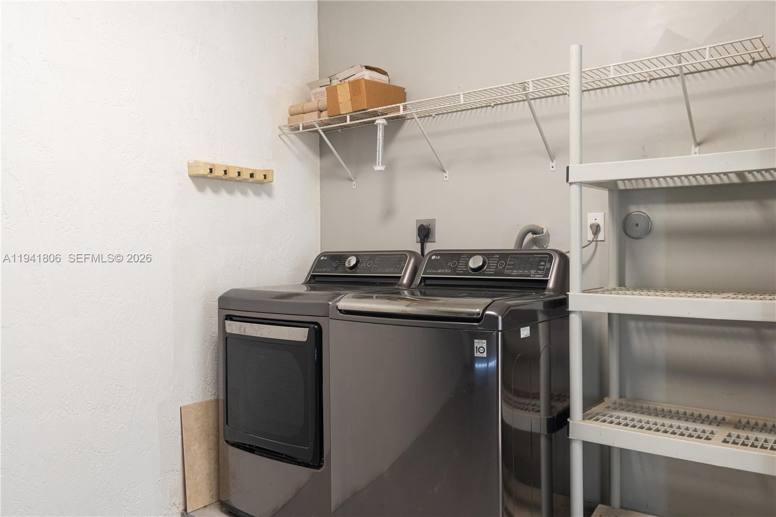 5655 Southwest 163rd Path Miami, FL 33193 - Photo 19 of 33