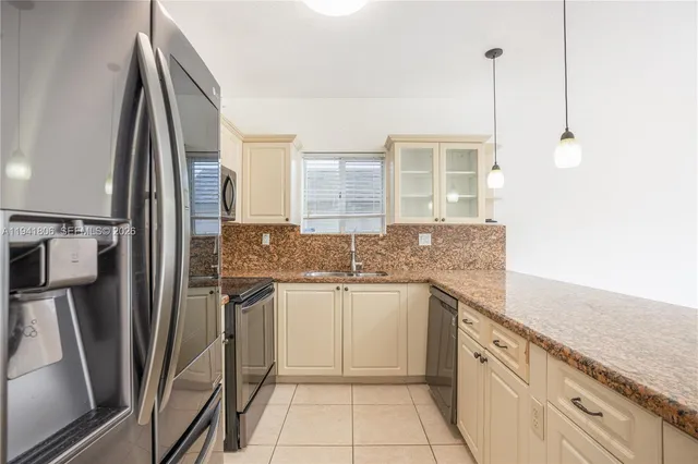 $3,800 | 5655 Southwest 163rd Path, Miami, FL 33193