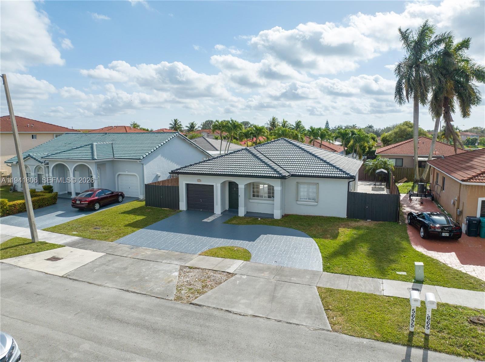 5655 Southwest 163rd Path Miami, FL 33193 - Photo 30 of 33