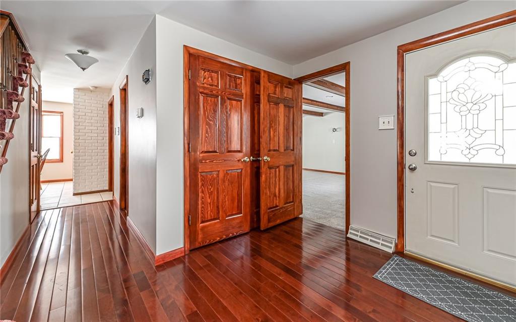 2791 McClintock Road White Oak, PA 15131 - Photo 3 of 31 Gallery Image 3