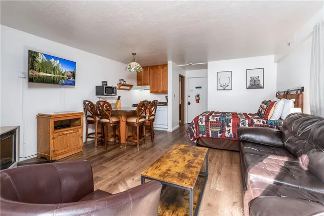 $545,000 | 7540 Henness Circle, Unit B101, Yosemite National Park, CA 95389