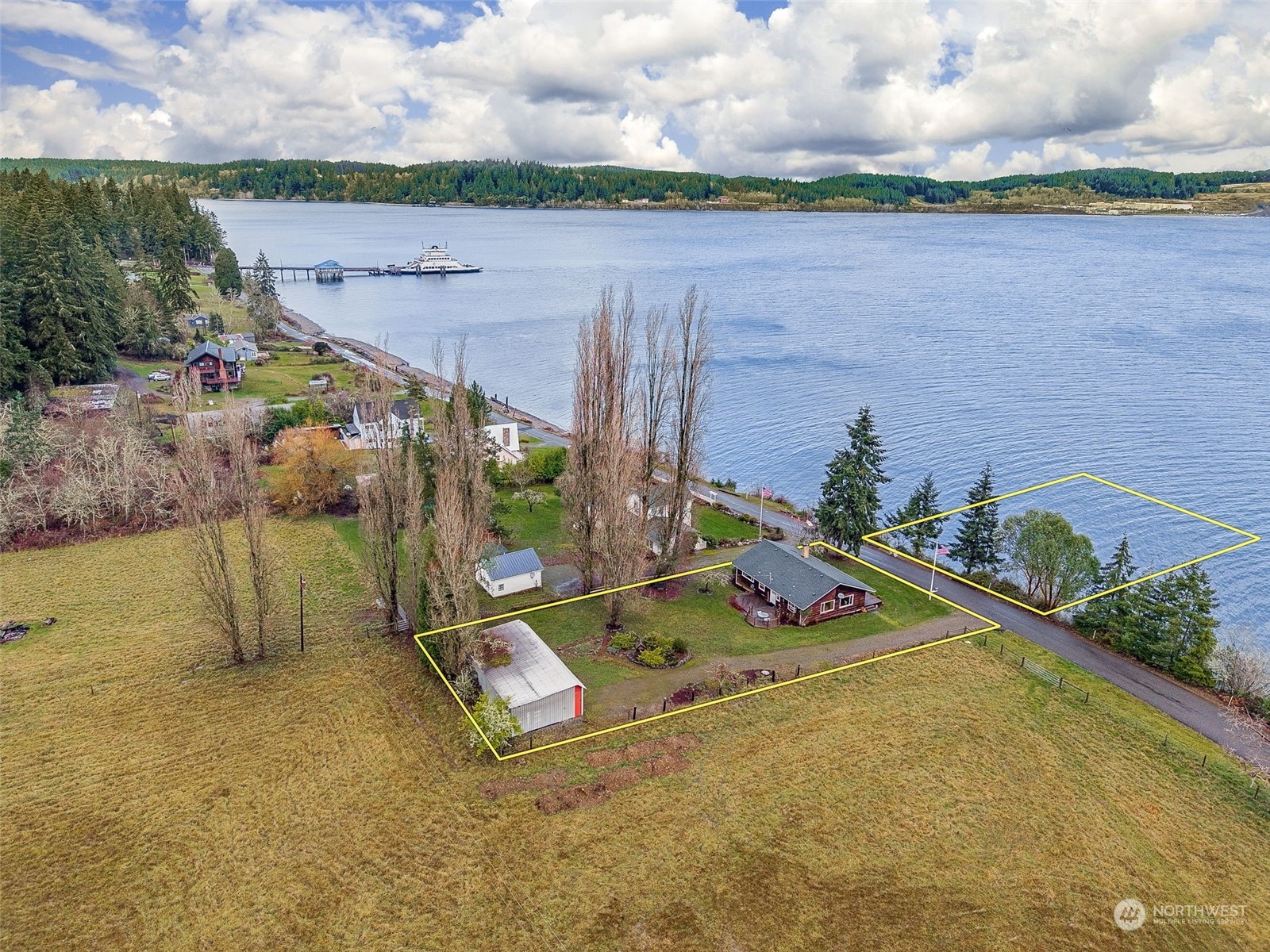 9026 Villa Beach Road Anderson Island, WA 98303 - Photo 4 of 34 Gallery Image 4
