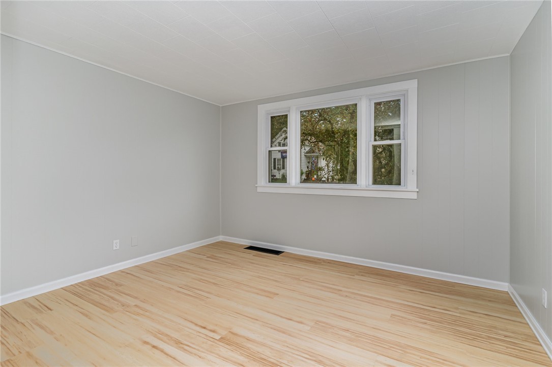 25 Summit Street Perinton, NY 14450 - Photo 11 of 24