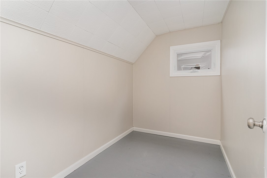 25 Summit Street Perinton, NY 14450 - Photo 16 of 24