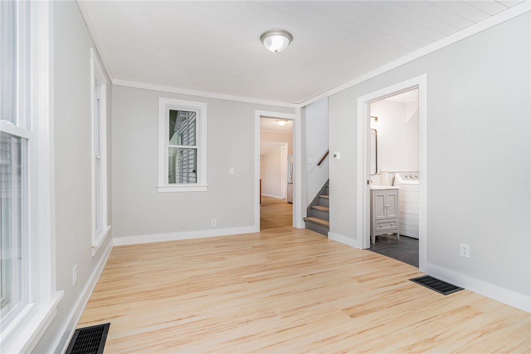 25 Summit Street Perinton, NY 14450 - Photo 4 of 24