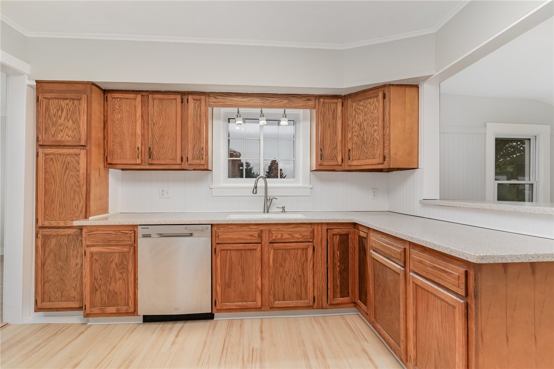 25 Summit Street Perinton, NY 14450 - Photo 8 of 24