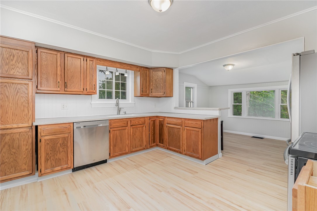 25 Summit Street Perinton, NY 14450 - Photo 9 of 24