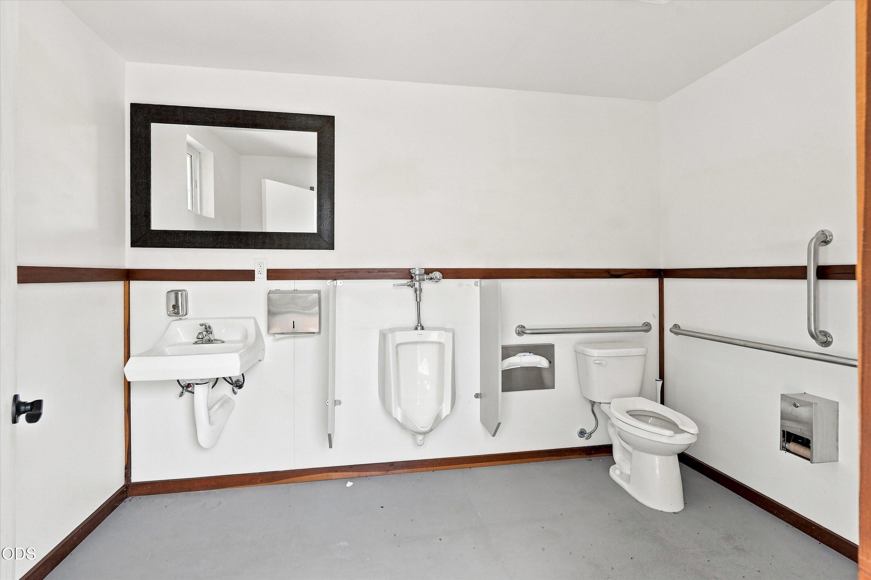 1098 Nick Young Road Eagle Point, OR 97524 - Photo 56 of 89 Gallery Image 56