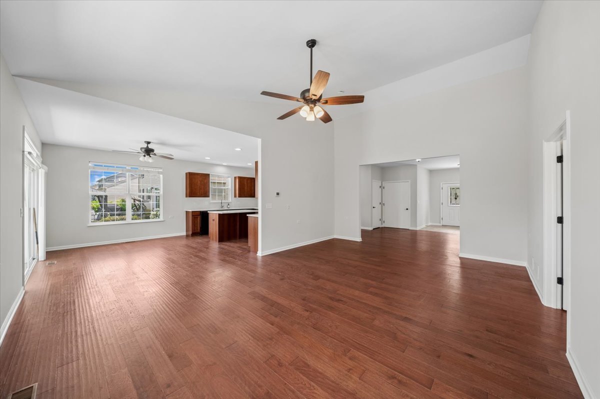1112 Ridge Road Shorewood, IL 60404 - Photo 3 of 26