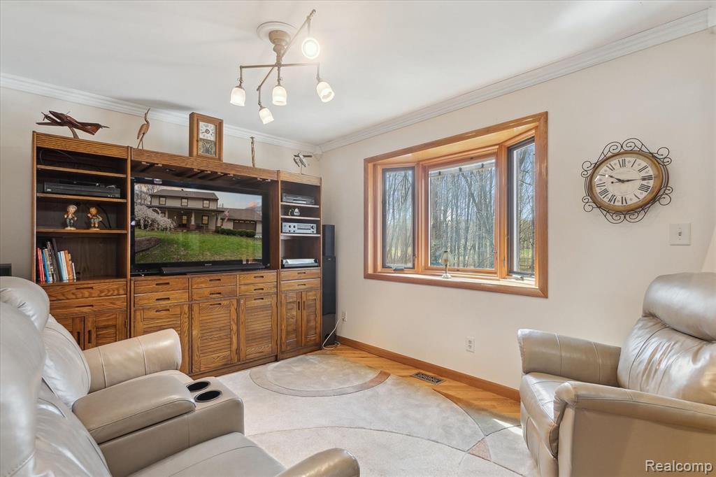 56165 9 Mile Road South Lyon, MI 48178 - Photo 13 of 65