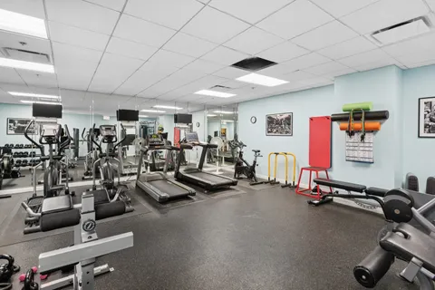 $315,000 | 8 West Monroe Street, Unit 1209, Chicago, IL 60603