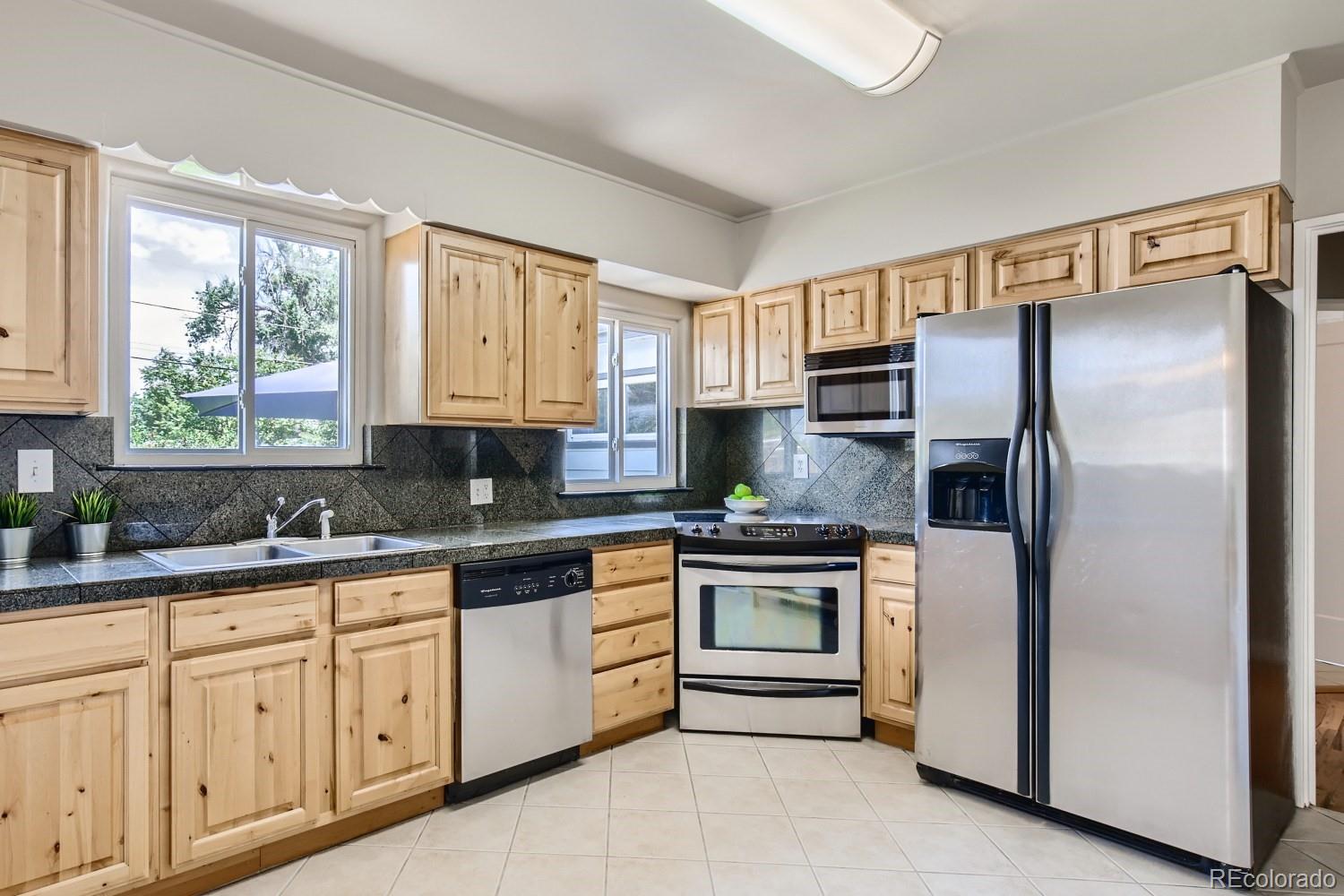 4930 Decatur Street Denver, CO 80221 - Photo 12 of 29 Gallery Image 12