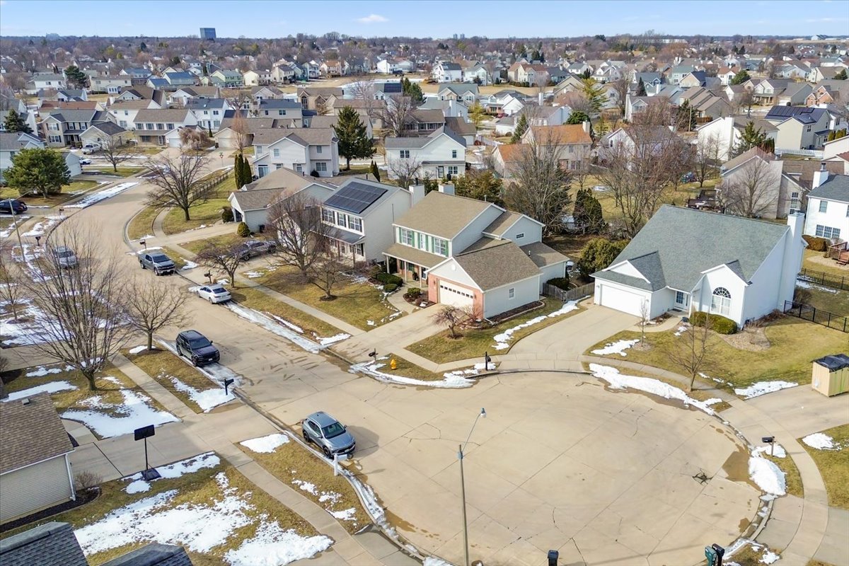 8 Minks Court Bloomington, IL 61704 - Photo 35 of 40 an aerial view of a houses with yard
