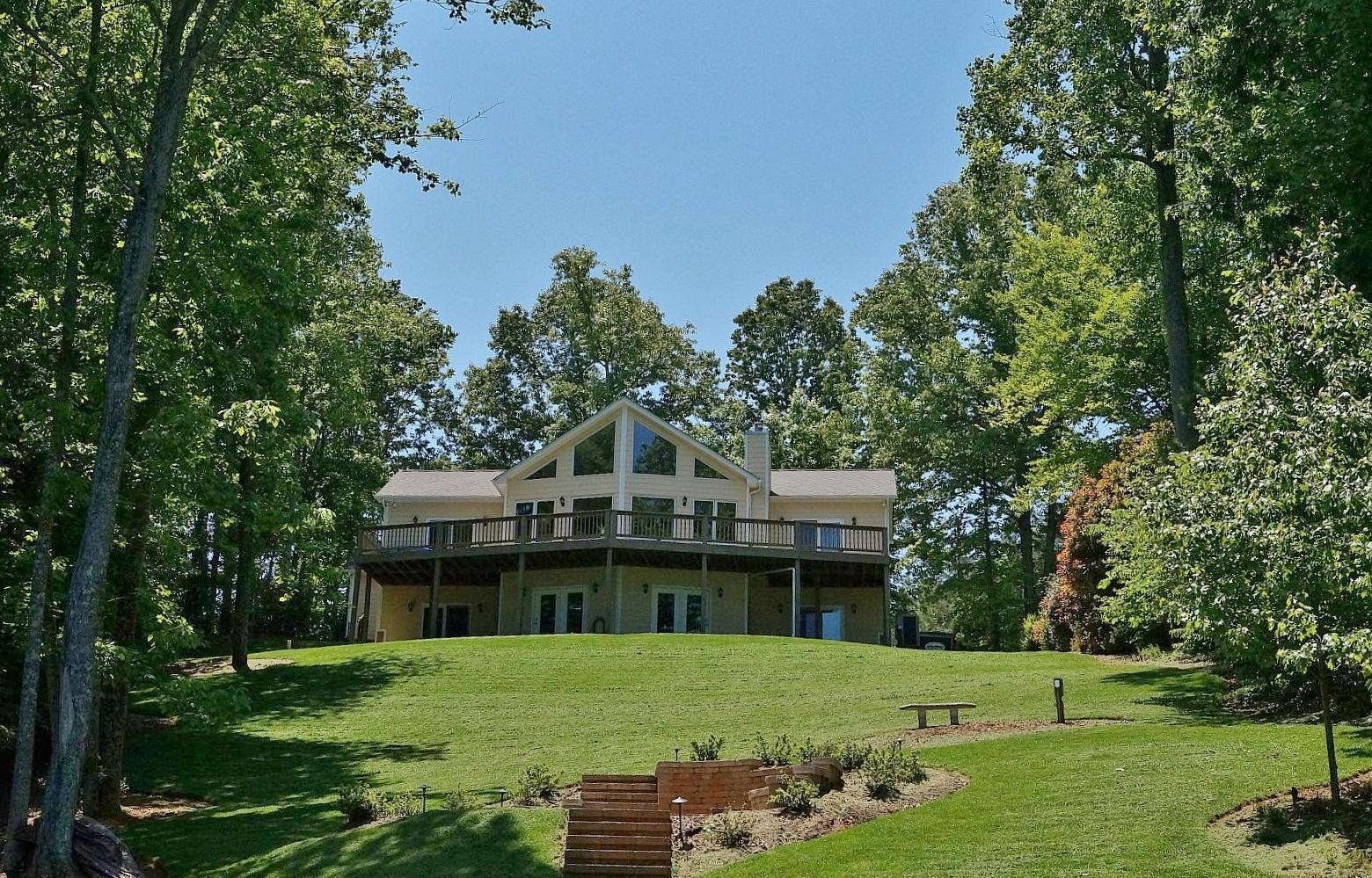 6387 Scruggs Road Moneta, VA 24121 - Photo 3 of 43 ScruggsLakeExterior