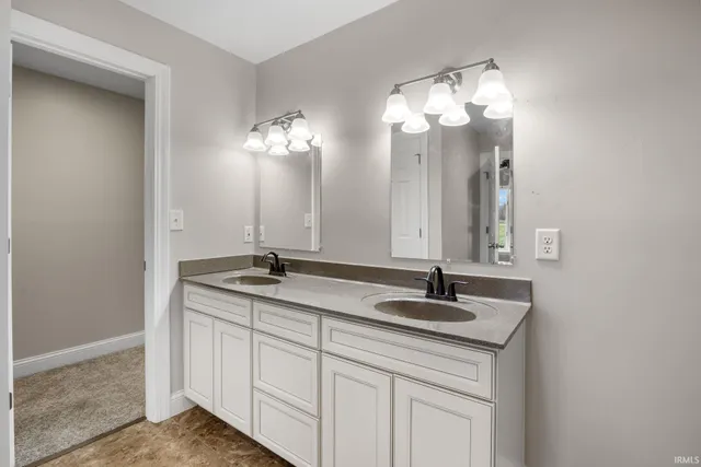 $749,900 | 1800 East 430 South, Lafayette, IN 47909