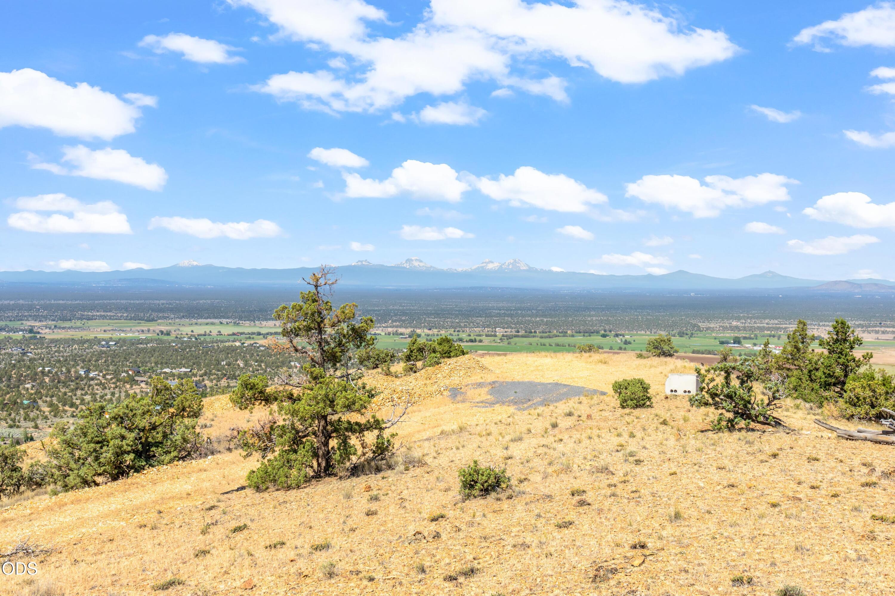 14527 Southwest Aquatic View Lane Powell Butte, OR 97753 - Photo 8 of 19