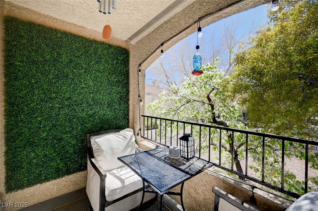 7885 West Flamingo Road, Unit 2023 Las Vegas, NV 89147 - Photo 26 of 34 View of balcony
