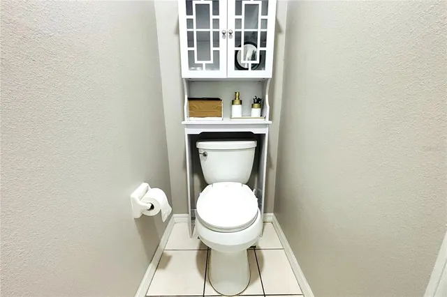 a bath tub sitting next to a bathroom sink
