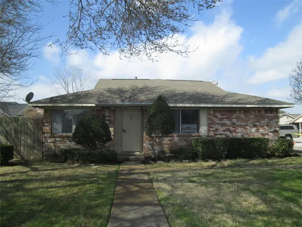 $1,200 | 3368 Burke Road, Unit 167, Pasadena, TX 77504