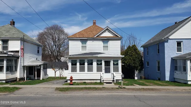 $130,000 | 11 Saratoga Avenue, Broadalbin, NY 12025