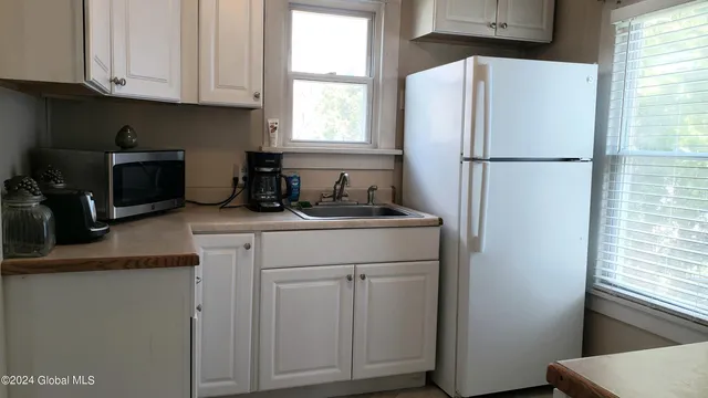 $130,000 | 11 Saratoga Avenue, Broadalbin, NY 12025