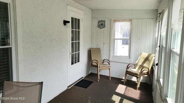 $130,000 | 11 Saratoga Avenue, Broadalbin, NY 12025