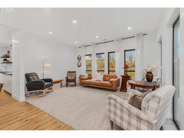 $750,000 | 12019 Northeast 306th Street, Battle Ground, WA 98604