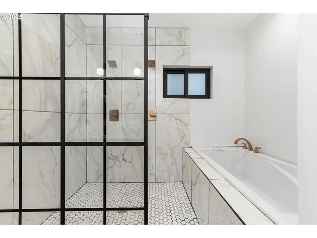 $750,000 | 12019 Northeast 306th Street, Battle Ground, WA 98604