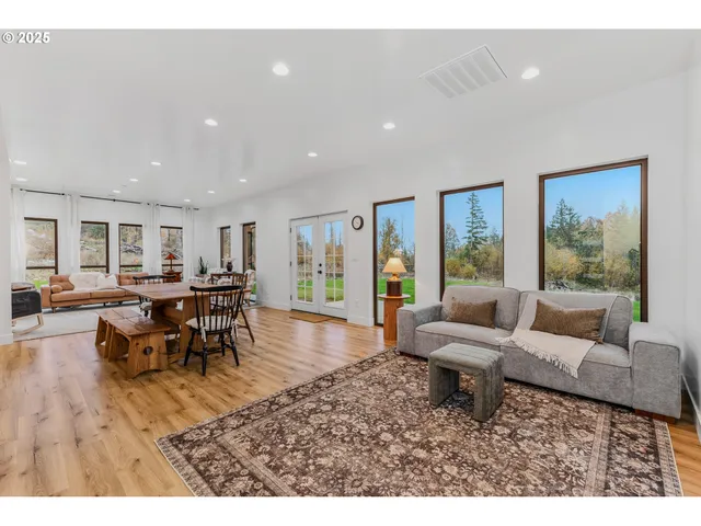 $750,000 | 12019 Northeast 306th Street, Battle Ground, WA 98604