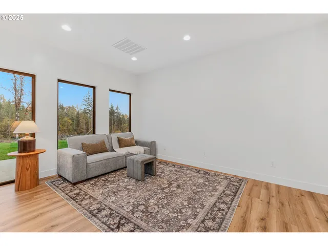 $750,000 | 12019 Northeast 306th Street, Battle Ground, WA 98604