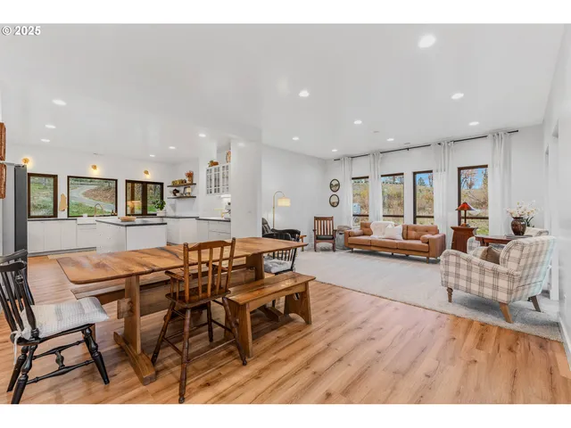 $750,000 | 12019 Northeast 306th Street, Battle Ground, WA 98604