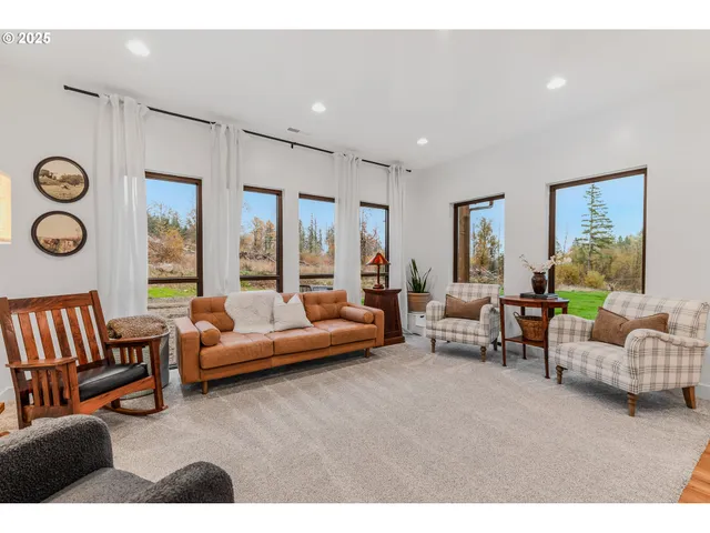 $750,000 | 12019 Northeast 306th Street, Battle Ground, WA 98604