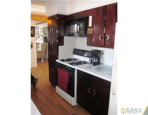 314 Meadowbrook Road Mercer County, NJ 08691 - Photo 8 of 20 Gallery Image 8