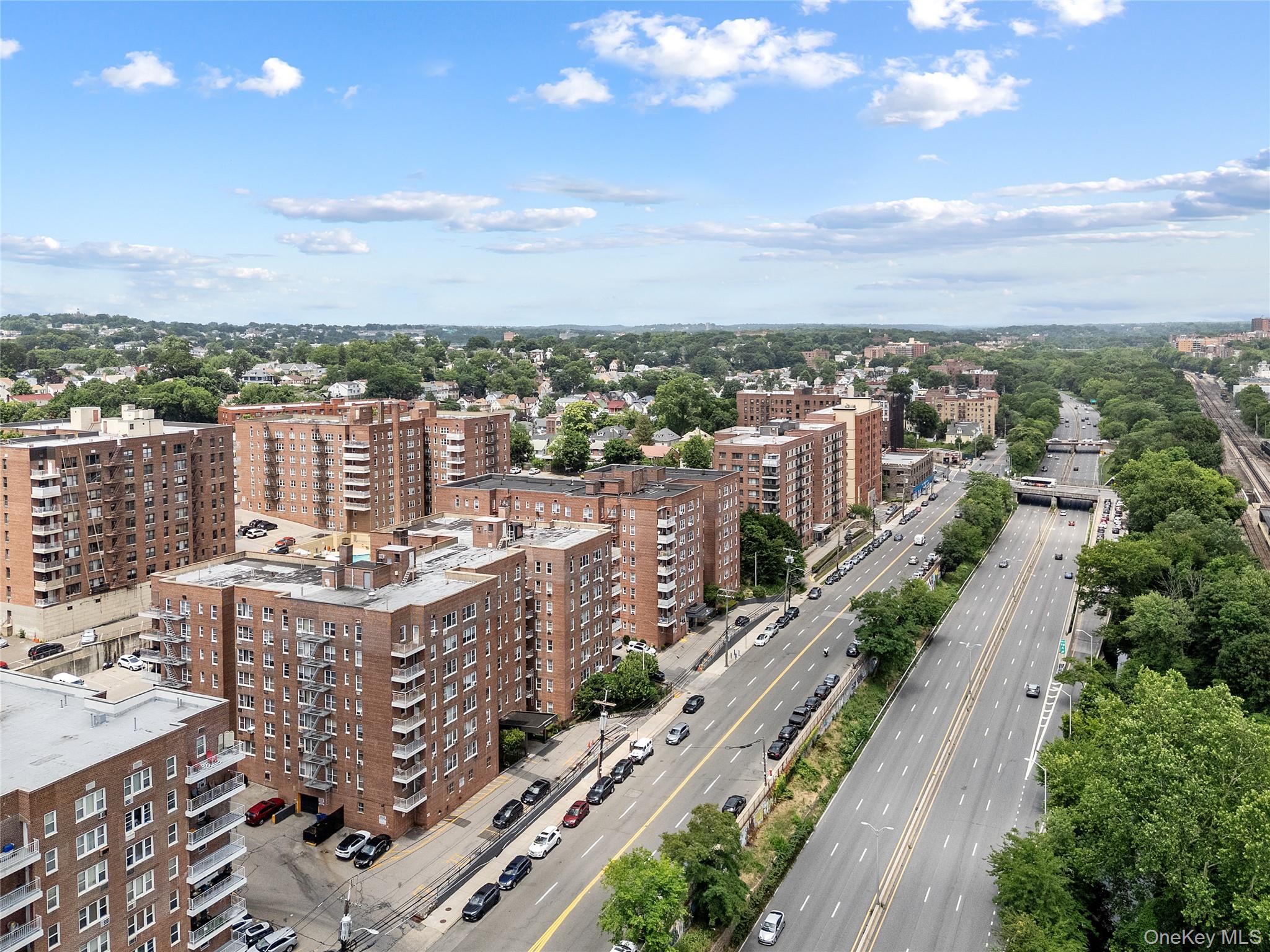 355 Bronx River Road, Unit 1I Yonkers, NY 10704 - Photo 20 of 22 View of urban area with a main thoroughfare