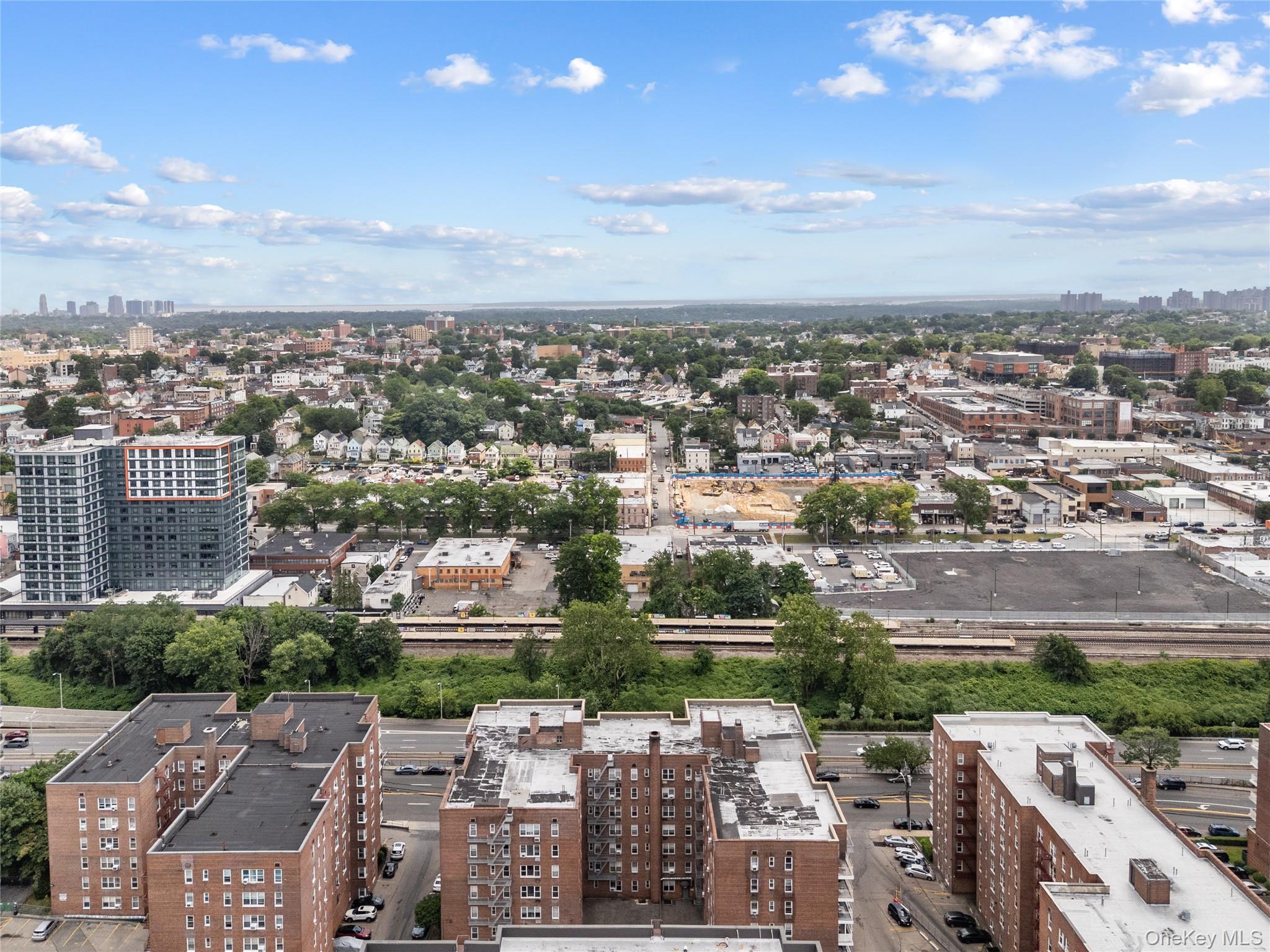 355 Bronx River Road, Unit 1I Yonkers, NY 10704 - Photo 22 of 22 View of urban area
