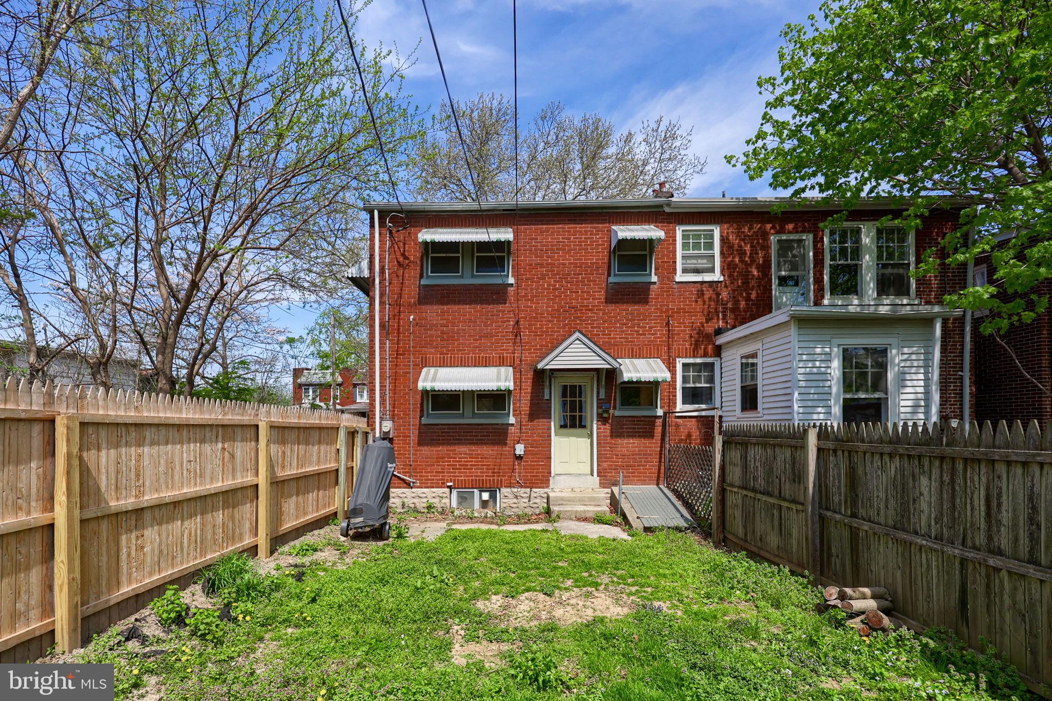 836 3rd Street Lancaster, PA 17603 - Photo 27 of 30 front view of a house with a yard