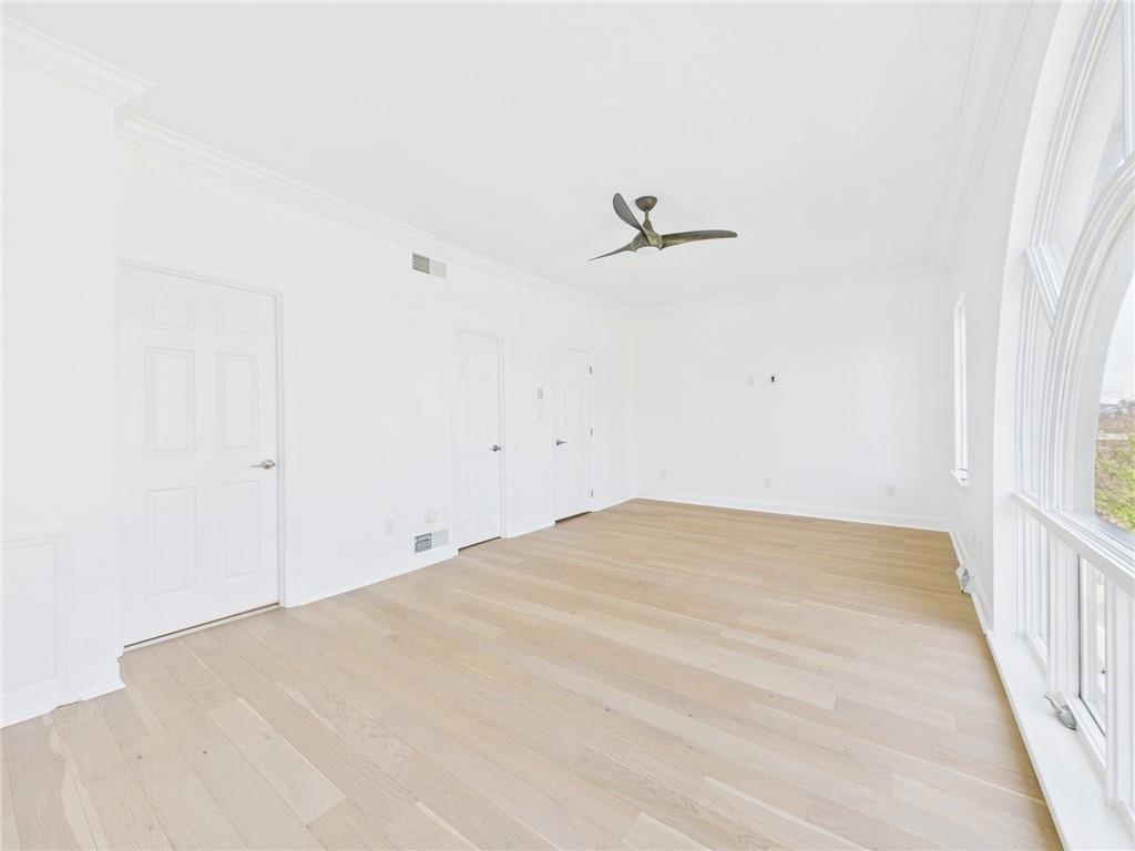 138 North Woodland Road Pittsburgh, PA 15232 - Photo 15 of 50 a view of empty room with closet