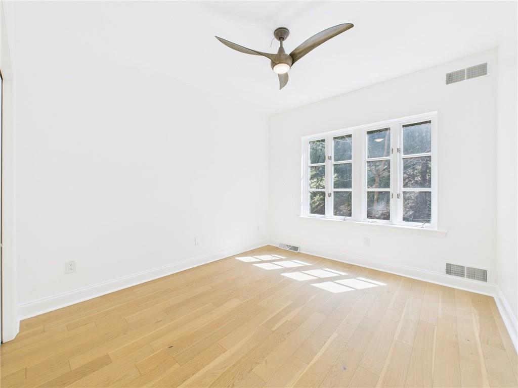 138 North Woodland Road Pittsburgh, PA 15232 - Photo 26 of 50 a view of an empty room with a window