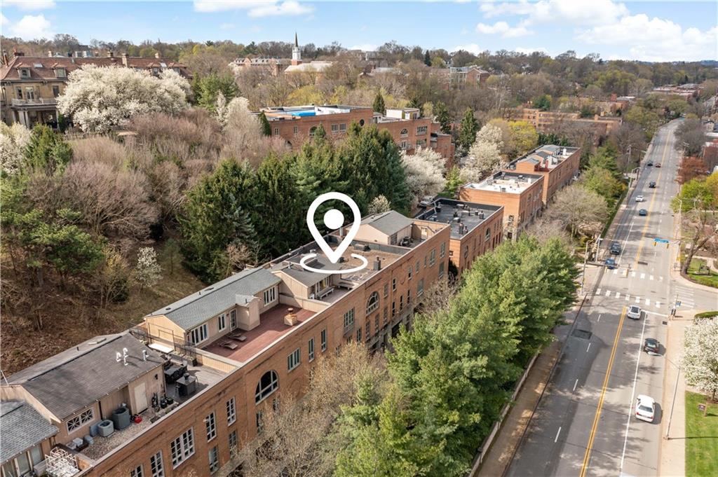 138 North Woodland Road Pittsburgh, PA 15232 - Photo 46 of 50 a view of a balcony with chairs