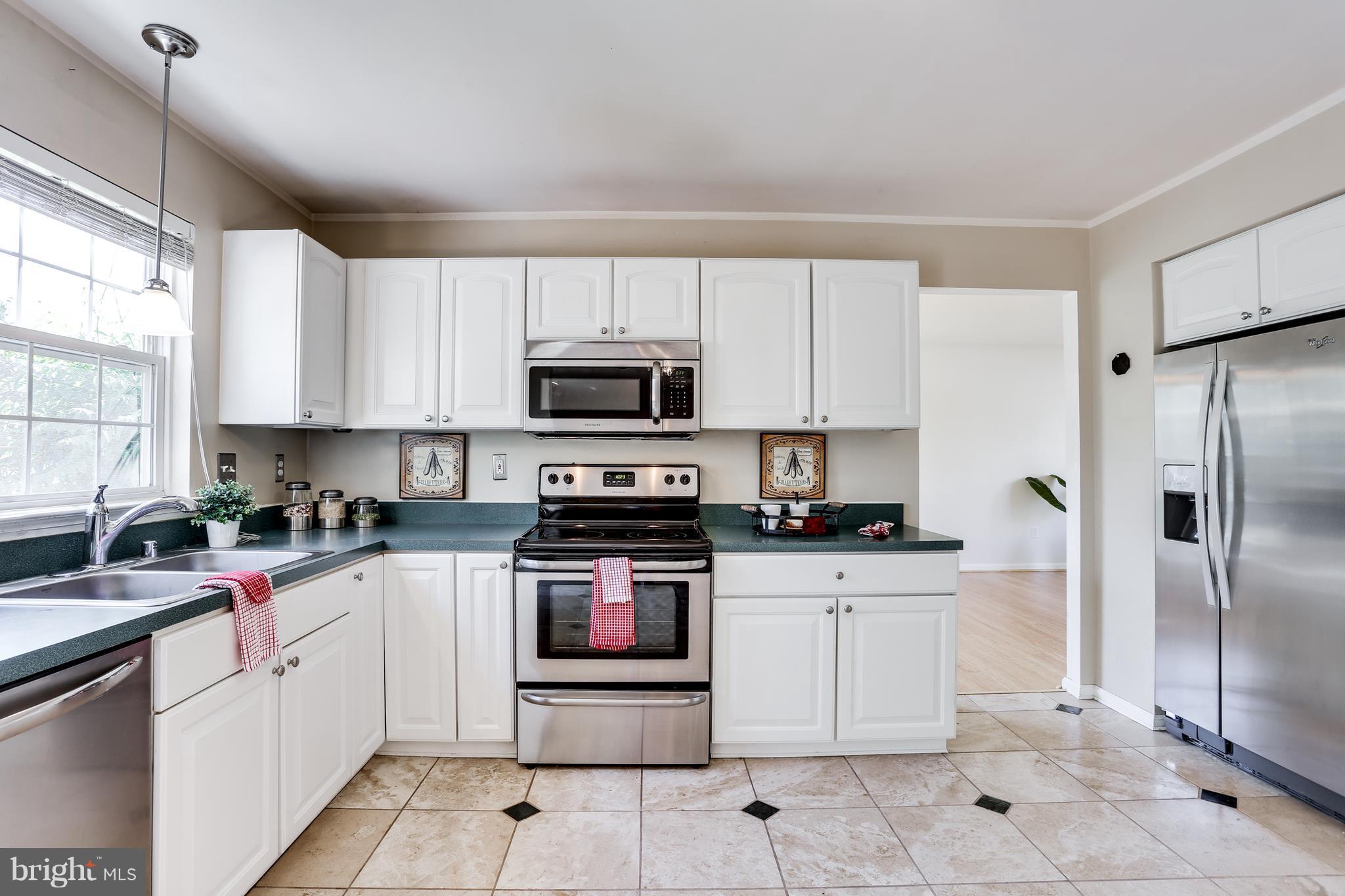 1407 Crossbow Road Mount Airy, MD 21771 - Photo 9 of 21 Kitchen