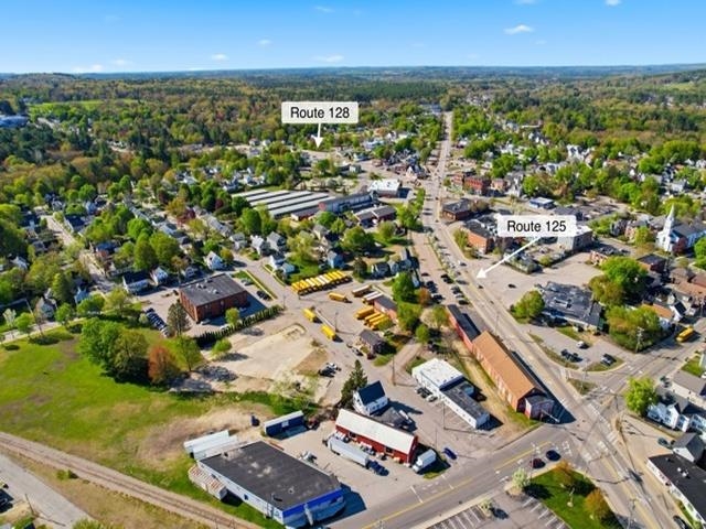 7 Wallace Street Rochester, NH 03867 - Photo 2 of 24