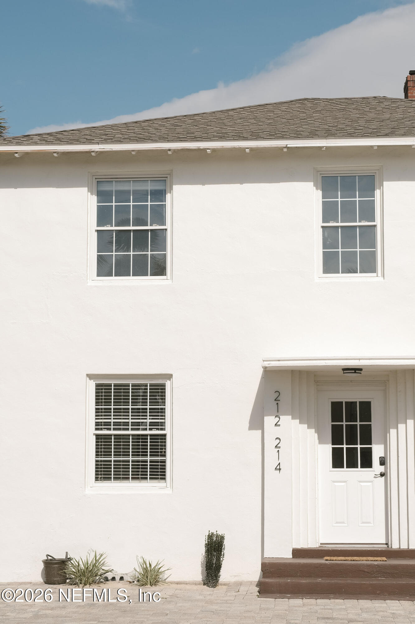 212 Oak Street Neptune Beach, FL 32266 - Photo 5 of 43 a view of front of house with a street