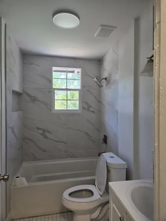 $1,695 | 709 East James Street, Tampa, FL 33603