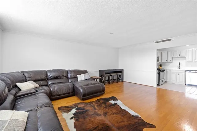 $185,000 | 2965 Pharr Ct S Northwest, Unit 817, Atlanta, GA 30305