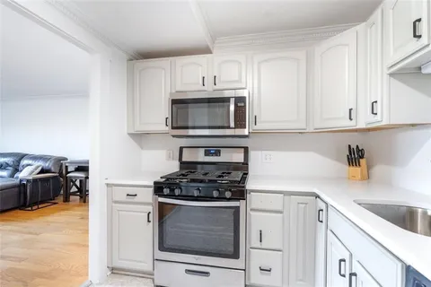 $185,000 | 2965 Pharr Ct S Northwest, Unit 817, Atlanta, GA 30305