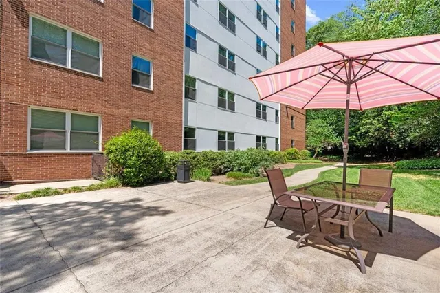 $185,000 | 2965 Pharr Ct S Northwest, Unit 817, Atlanta, GA 30305